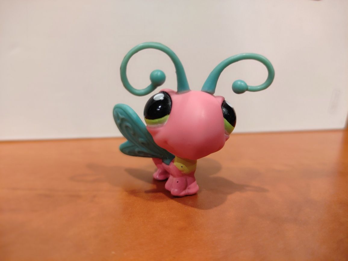 Littlest pet shop Hasbro ( оригинал ) , бабочка с аксессуаром , 2007 г