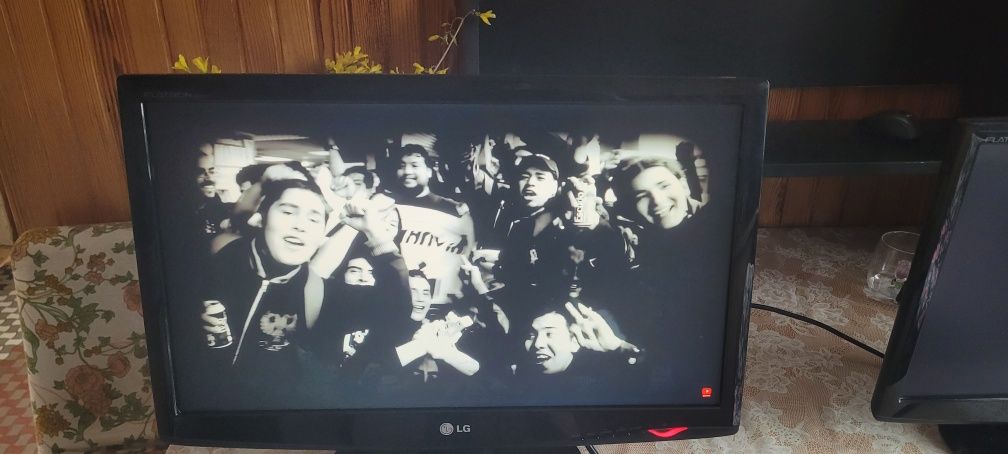 Monitor LG W2343T