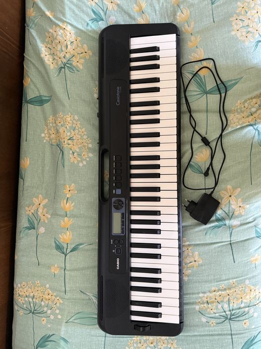 Синтезатор Casiotone CT-S300 + Підставка