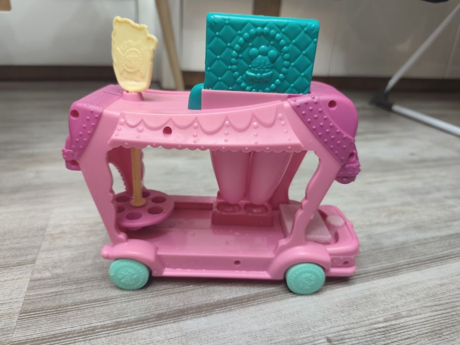 Samochód i drapak plac zabaw Pet Shop LPS