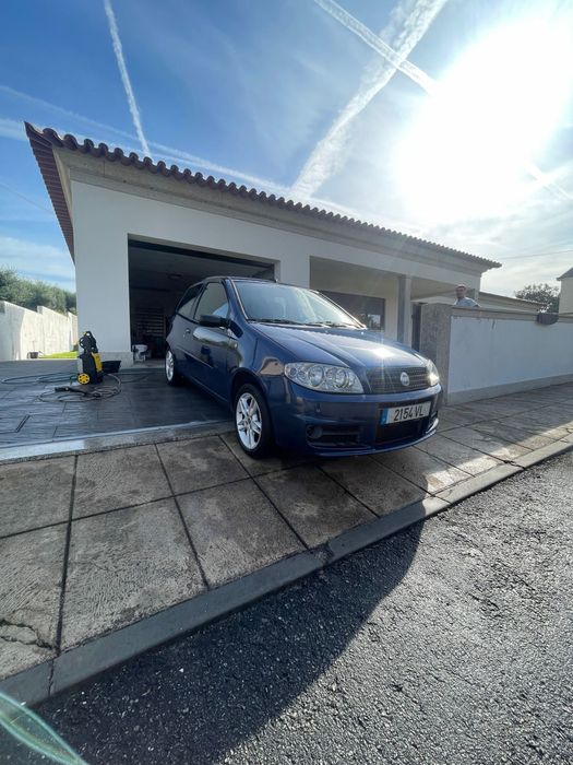 Fiat Punto 1.2 (2003) – Económico e Pronto a Andar