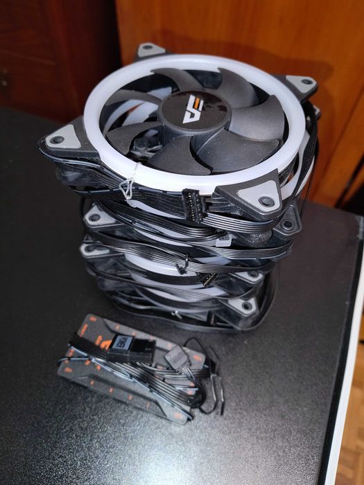 6 wiatraków darkFlash + hub