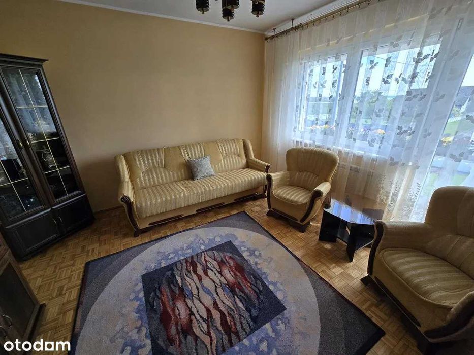 Dom wolnostojący z budynkami przeznaczonymi na działalność gospodarczą