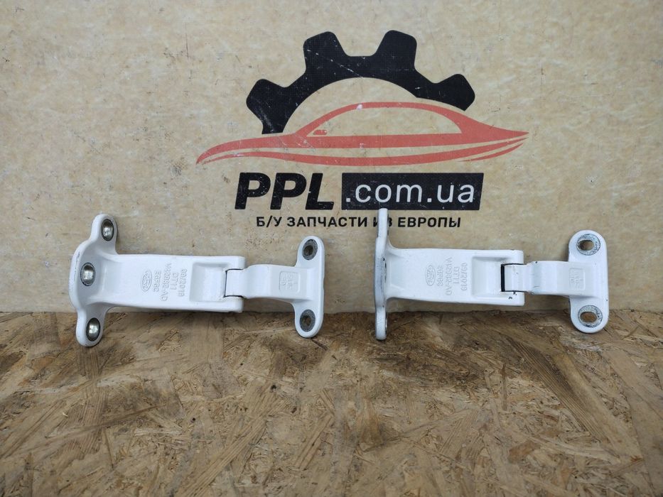 Ford Transit Connect Mk2 13- петля двери багажника задней распашной