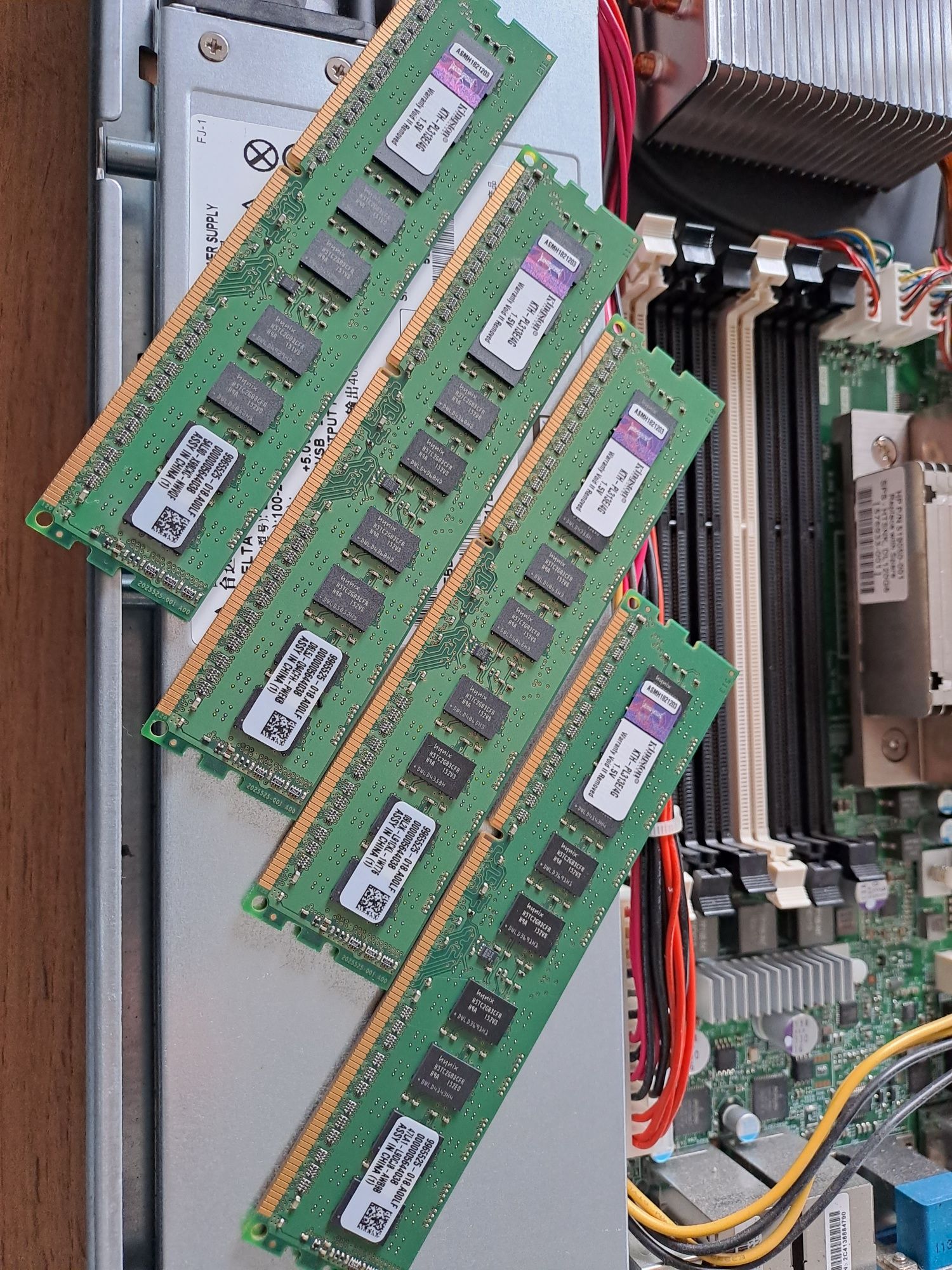 Память Kingston DDR3-1333 ECC 4GB (KTH-PL313E/4G)
Весь список поддержи