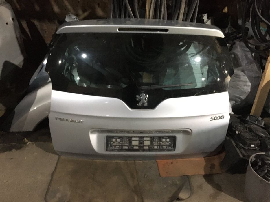 Ляда Задня дверка Пежо 3008 5008 Peugeot  Розборка запчасти шрот