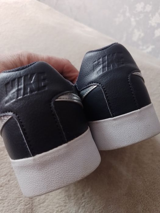 Кросівки 40розмір.