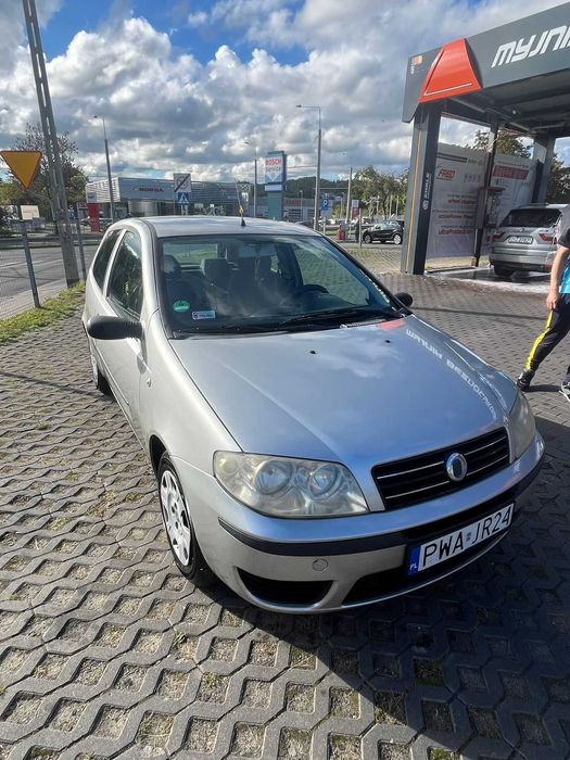 Fiat Punto w dobrym stanie.
