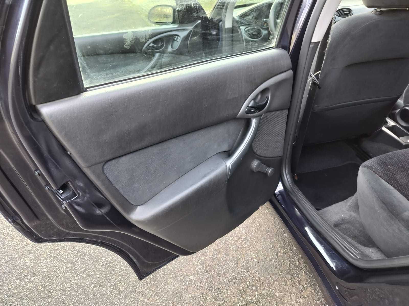 Ford Focus SW 1.4i - Bom Estado