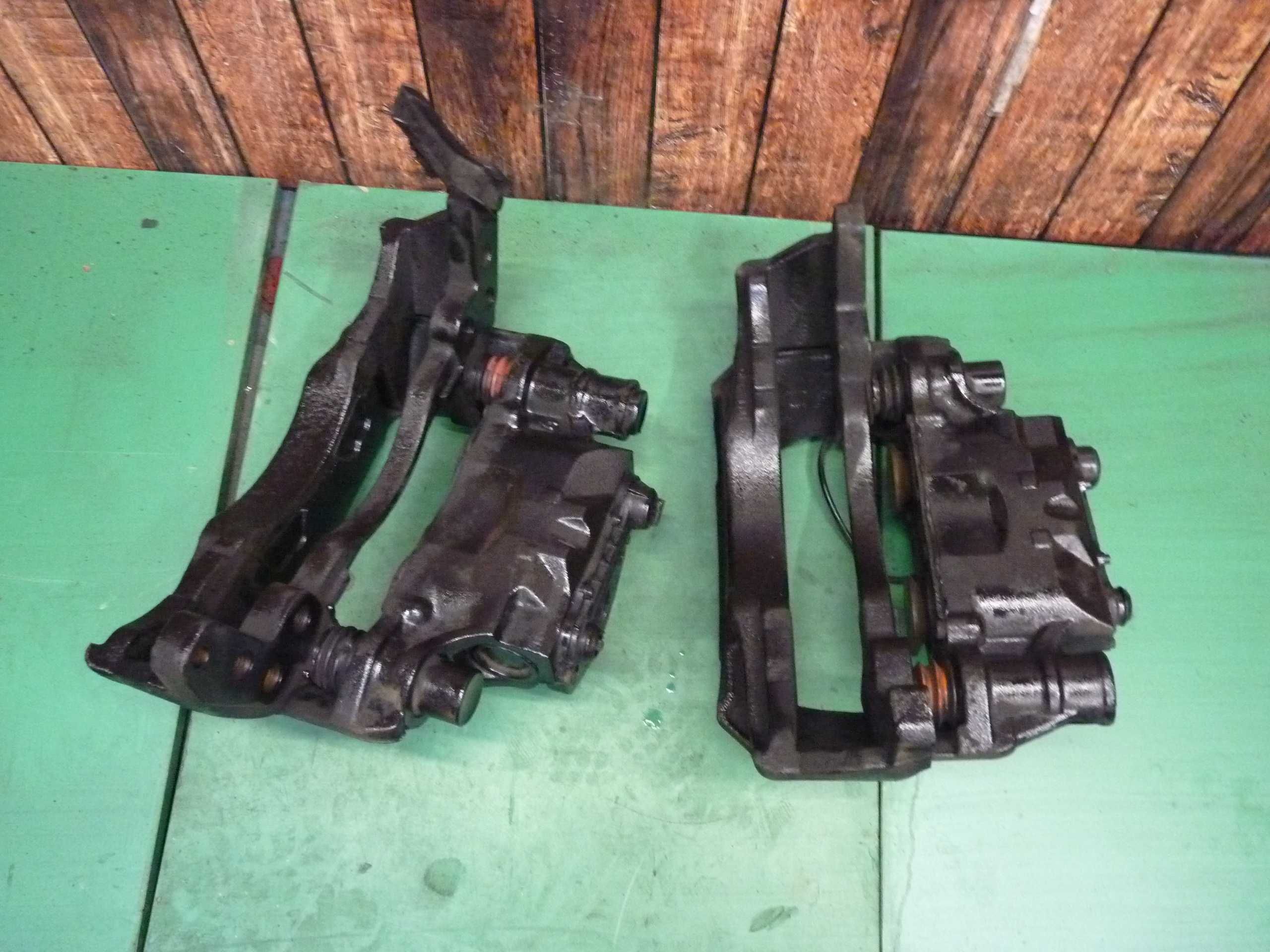 zaciski przednie scania r 420 plus klocki po regeneracji