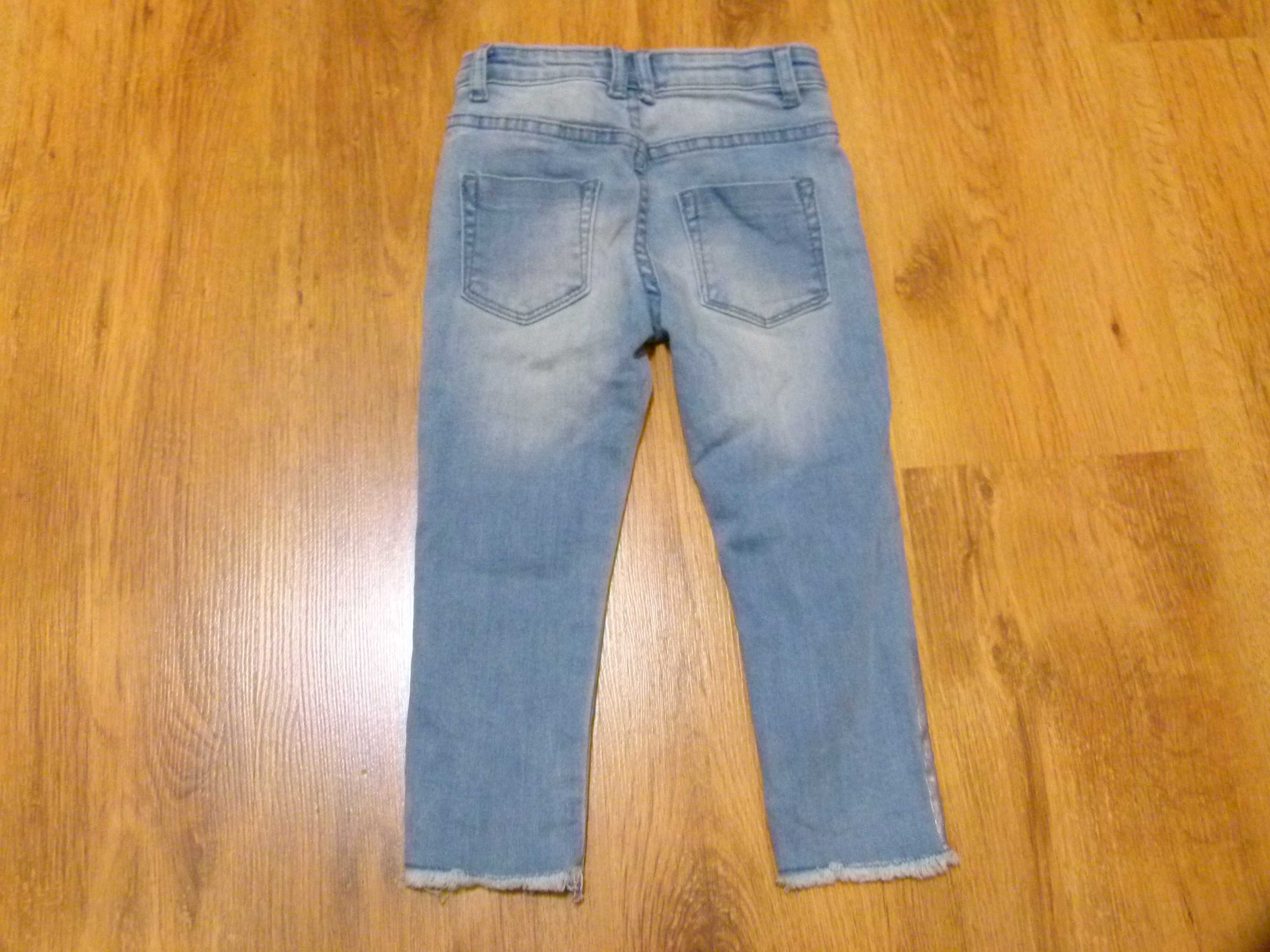 rozm 98 Primark spodnie jeans postrzępione srebrny dół