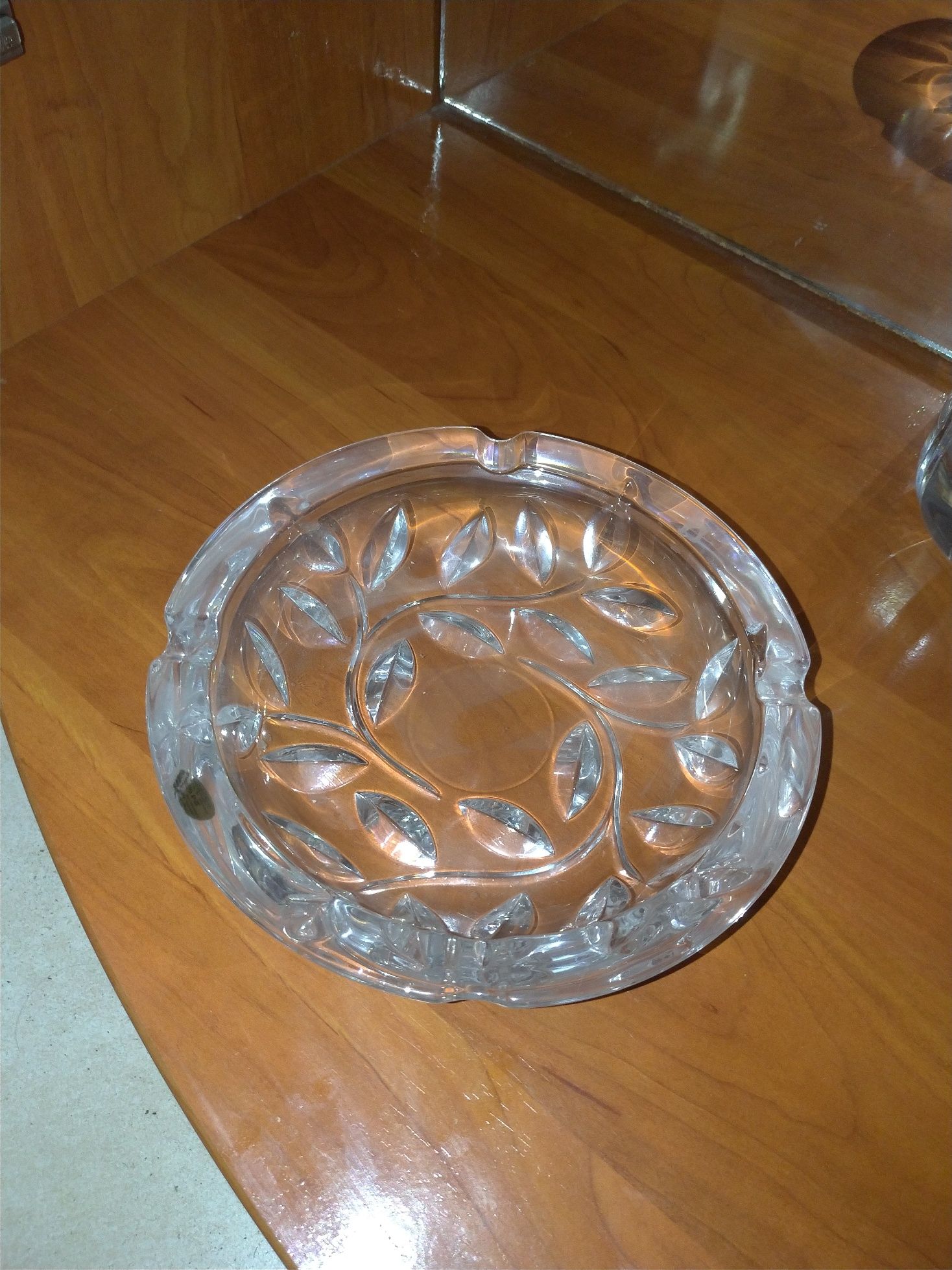 Copos cristal darques variados + cinzeiros + jarra