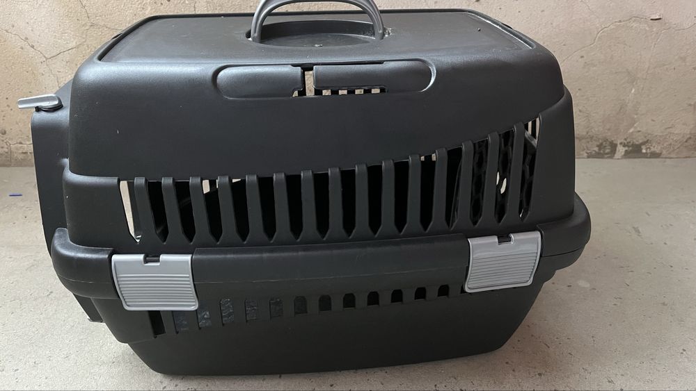 Нову котячу переноску