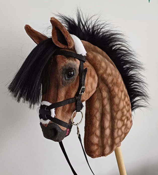 Realistyczny Konik Hobby Horse A3 + ogłowie gniady realistyk