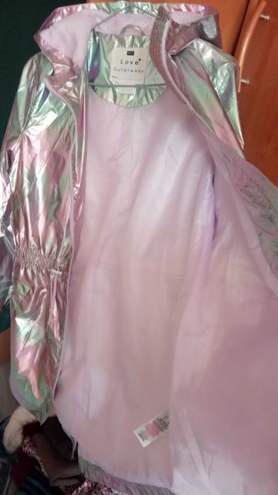 Piękna  nowa kurtka wiosna,lato  F&F holograficzna roz 164 o