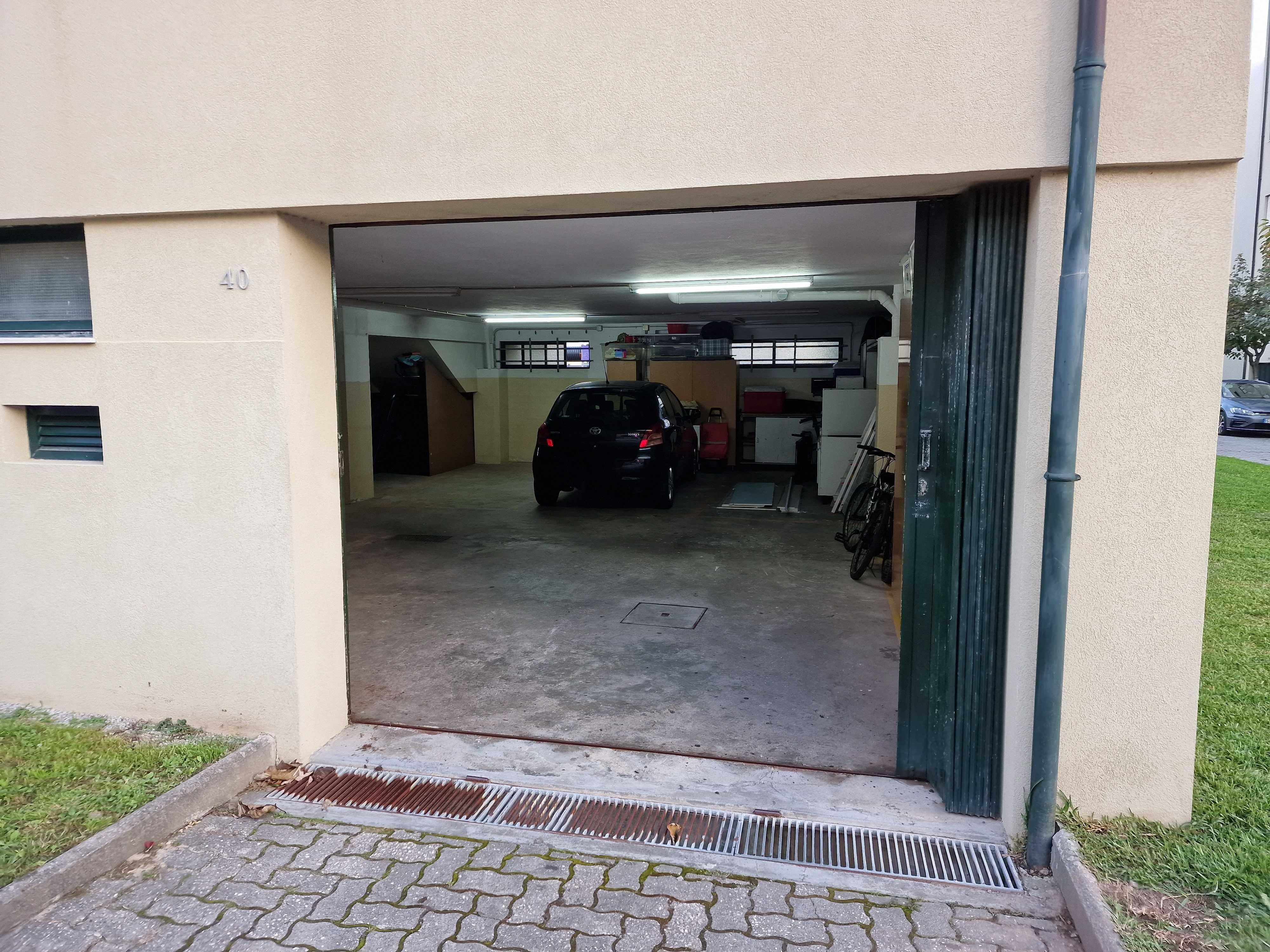 Lugar de Garagem para VENDA em Leça da Palmeira, Matosinhos