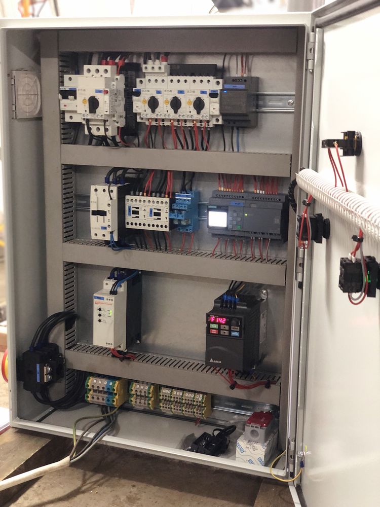Automatyka / Szafy sterownicze / PLC – projekt, montaż, programowanie