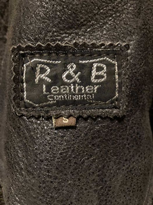 НОВАЯ натуральная МУЖСКАЯ ДУБЛЁНКА размер S/М - ни разу не одевалась!