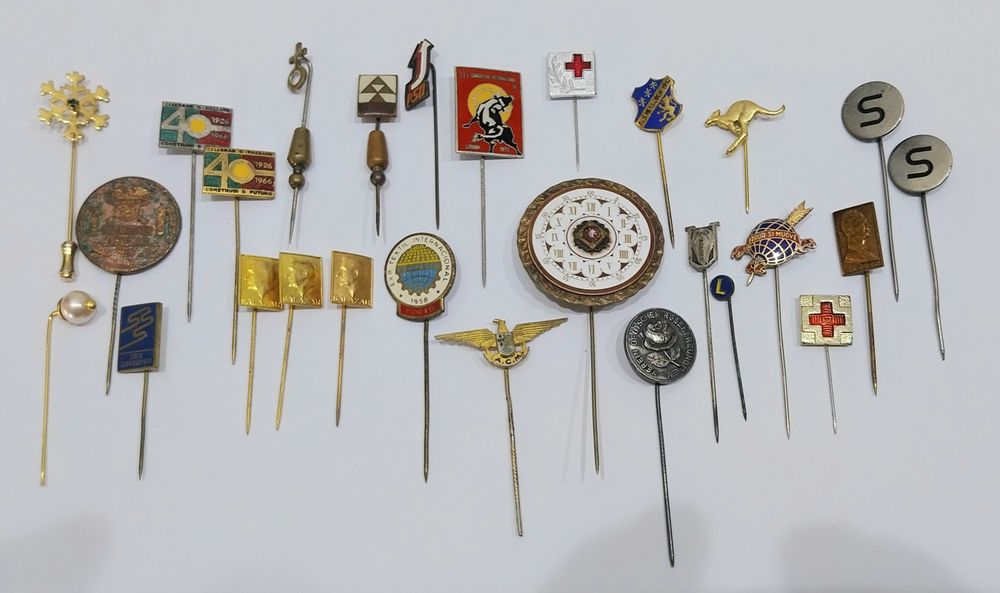 Lote coleção de pins alfinetes de lapela