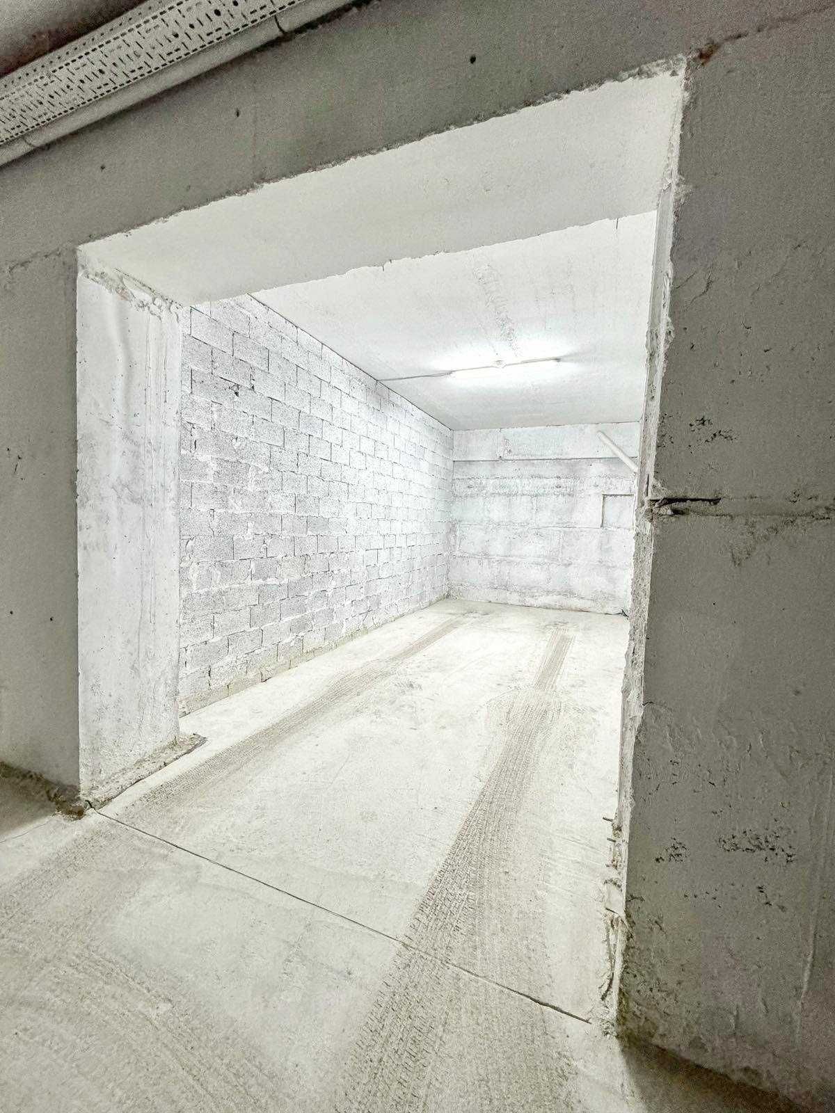 Гараж (паркомісце) в паркінгу, вул.Виноградна (Льодова Арена), 22 кв/м