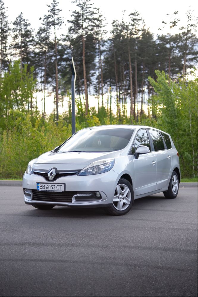 Продам renault grand scenic 2014