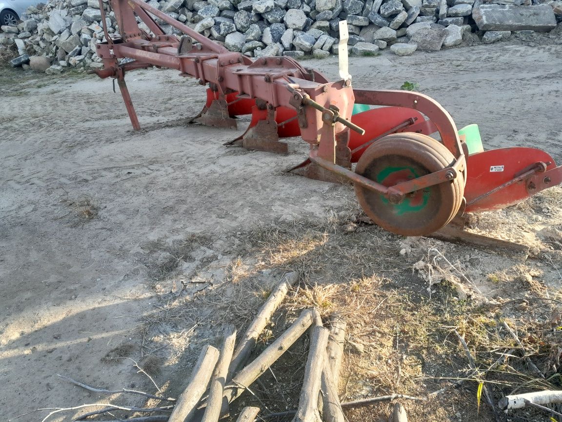 Pług 4 skibowy zagonowy