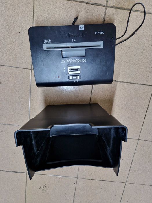 Destruidora de papel Fellowes P-48C - Avariado