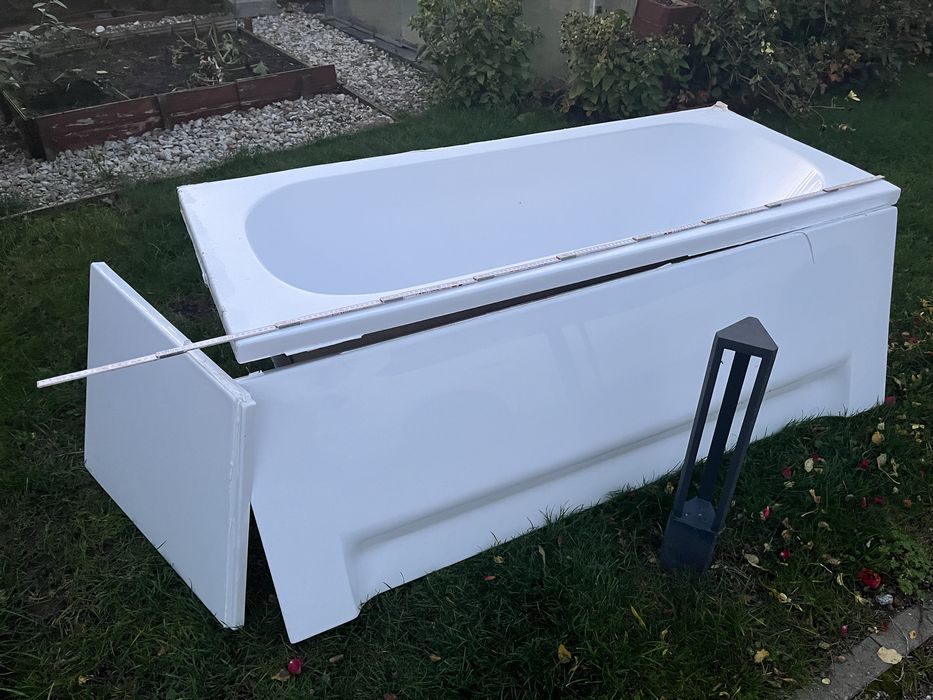 Wanna z obudowa 170x70x60