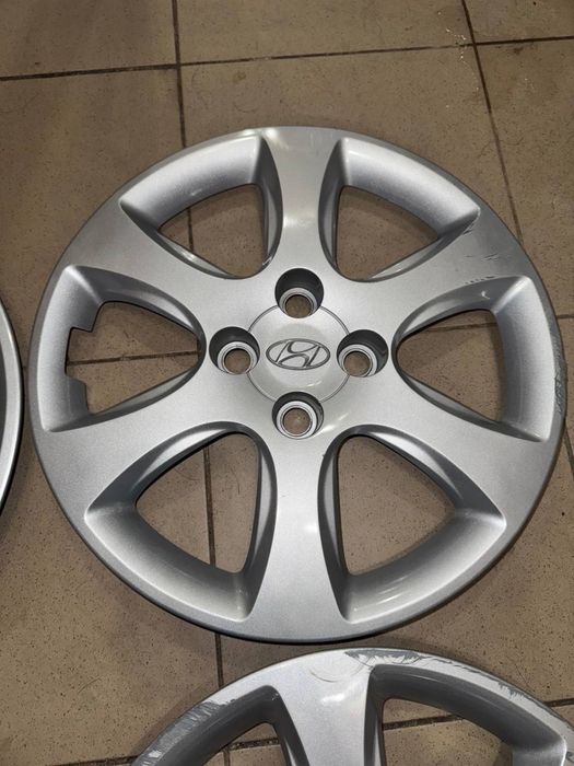 Колпаки r15 hyndai accent оригінал (4 шт комплект)