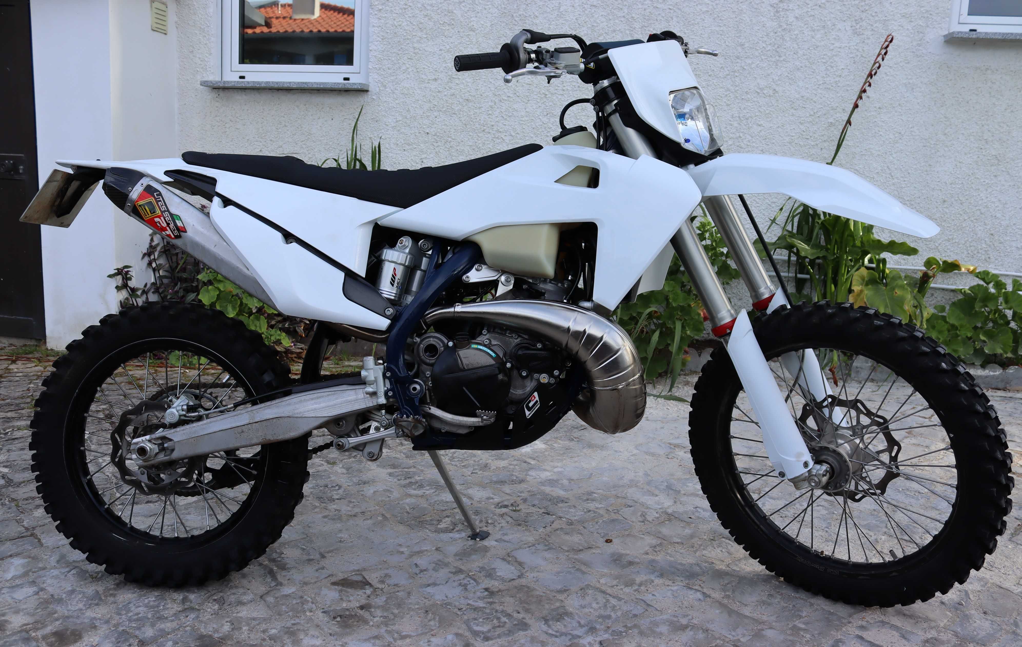 Husqvarna TE300i (22) 60H