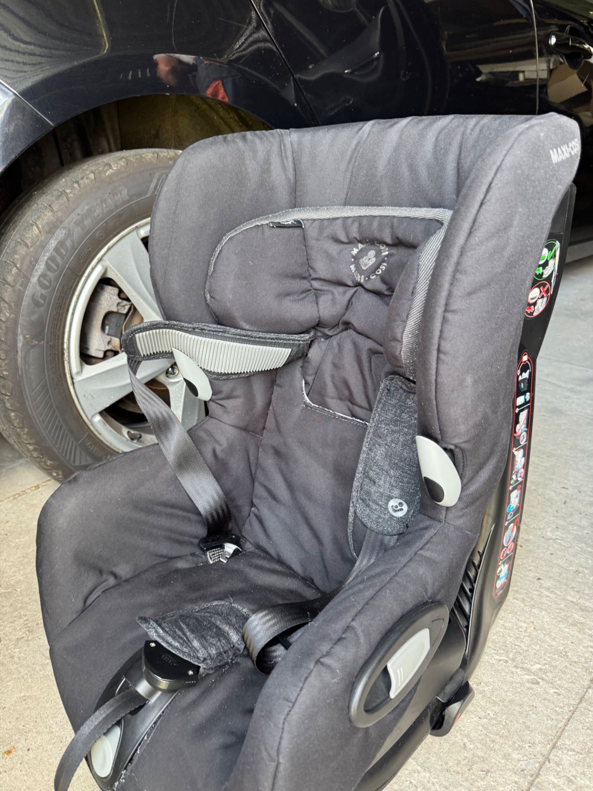 Fotelik axiss obrotowy  maxi cosi