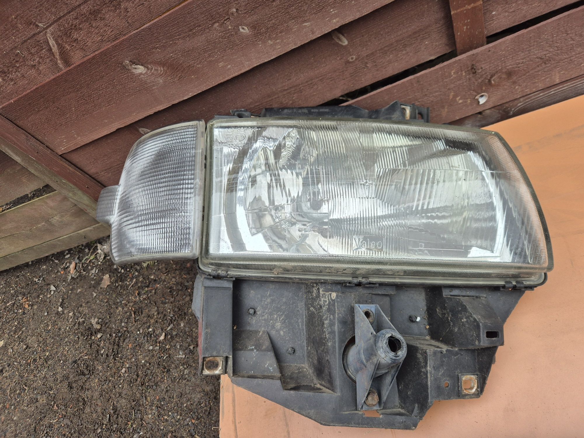 Przod t4 lampy transporter  lampa lampy oswietlenie