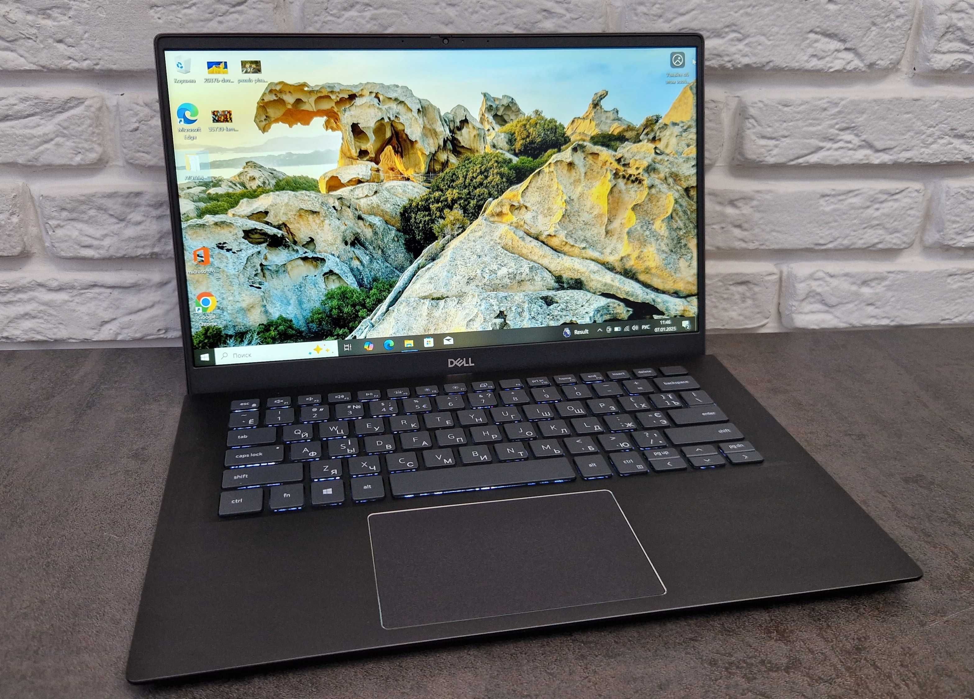 Ноутбук Dell Vostro 5402 / i5-1135G7 / 12 GB  / SSD 256 GB /