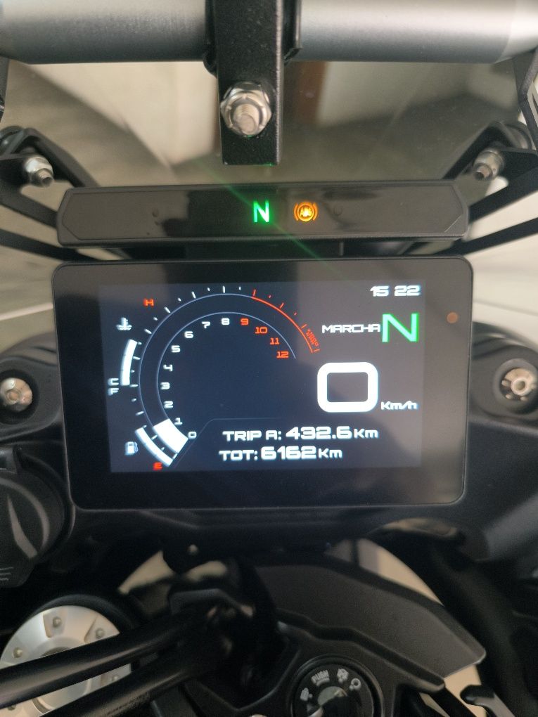 Benelli trk 702x