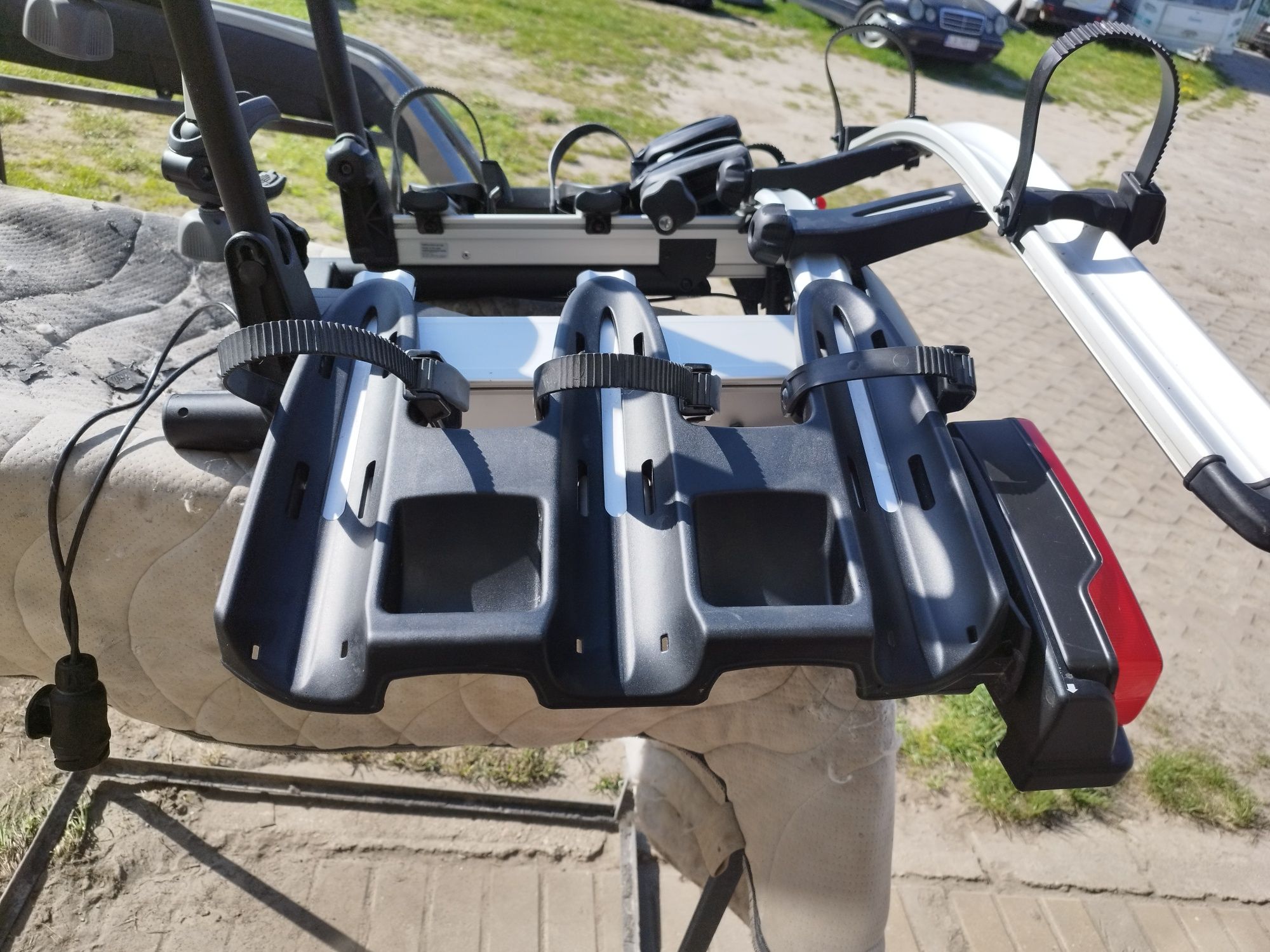 Bagażnik rowerowy na hak holowniczy Thule  na 3 lub 4 rowerowy