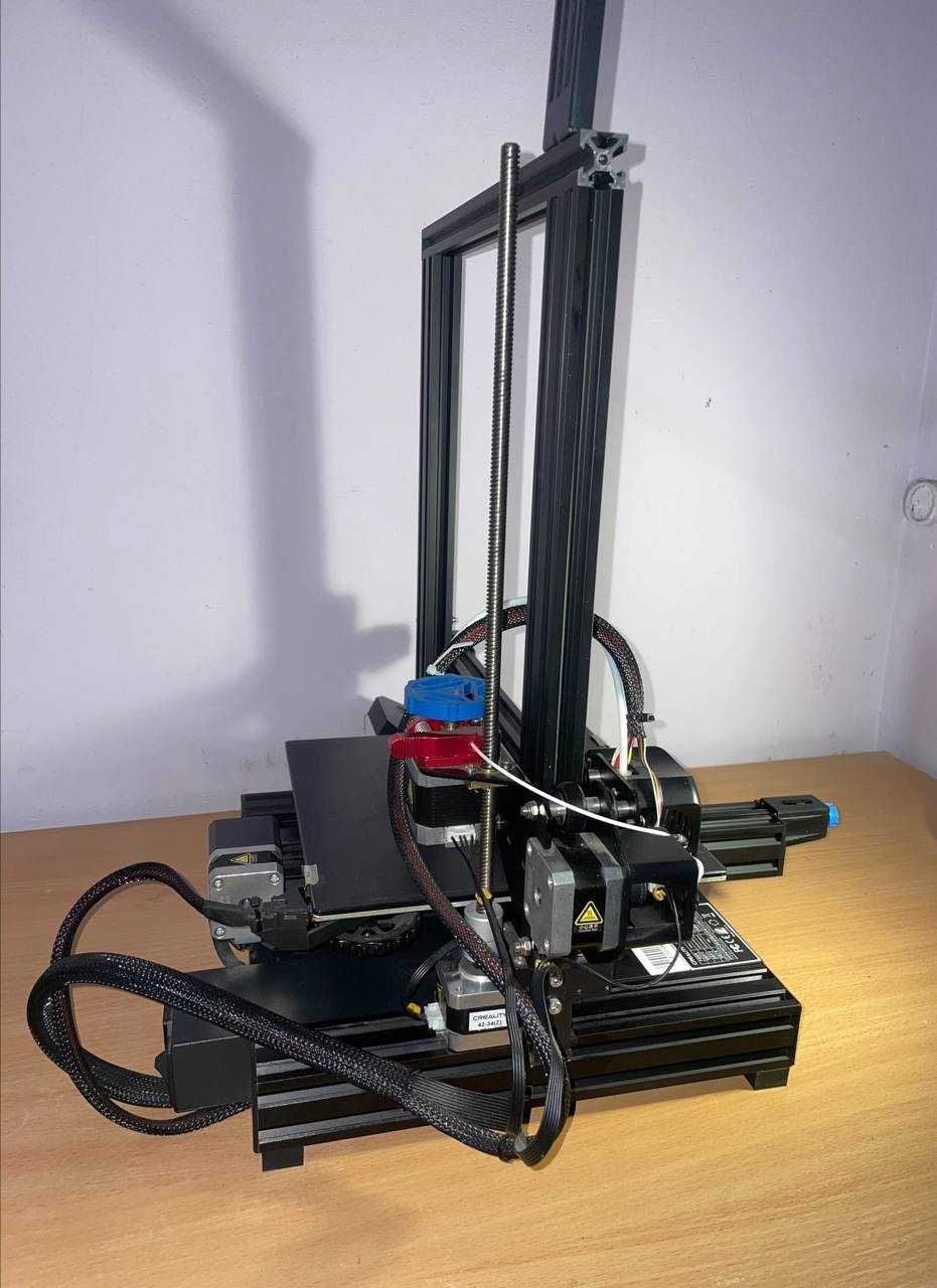 Creality Ender 3 v2 - 3д принтер