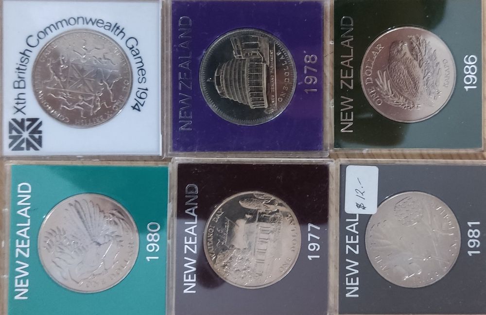 Zestaw 9 kolekcjonerskich monet nowozelandzkich 1 $ 40 mm średnicy !!