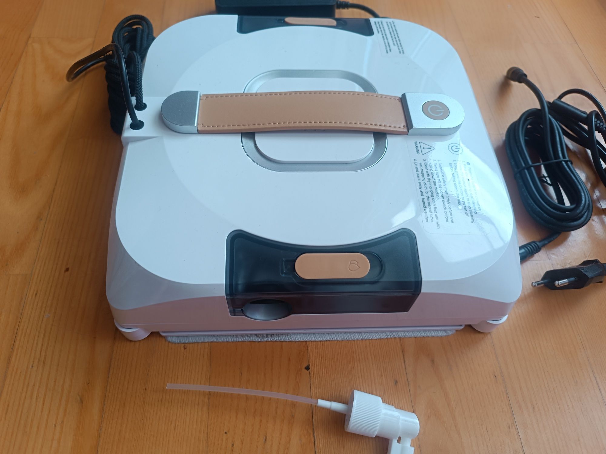 Robot do mycia okien z podwójnym spryskiem YW703 110ml do okien wysoki