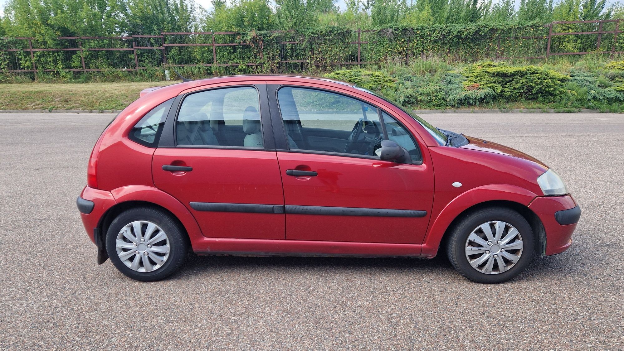 Citroen C3 1.1 benzyna z klimą/przeglad na rok