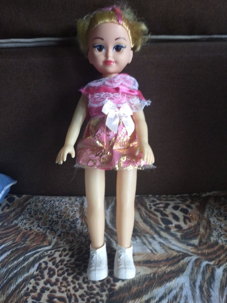 Кукла 40 см в розовом платье