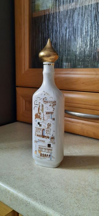 Ceramiczna butelka cerkiew