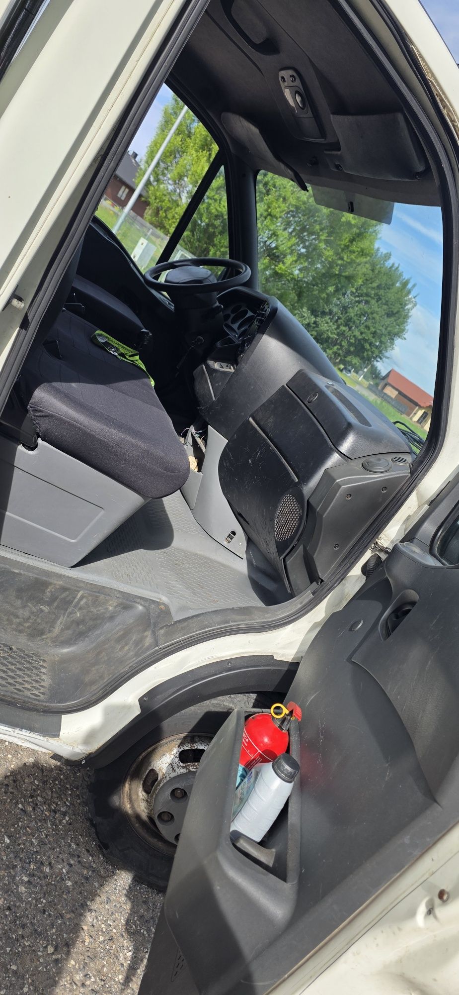 Iveco Daily 2.8  kontyner ,kiper  laweta Hak 3.5t