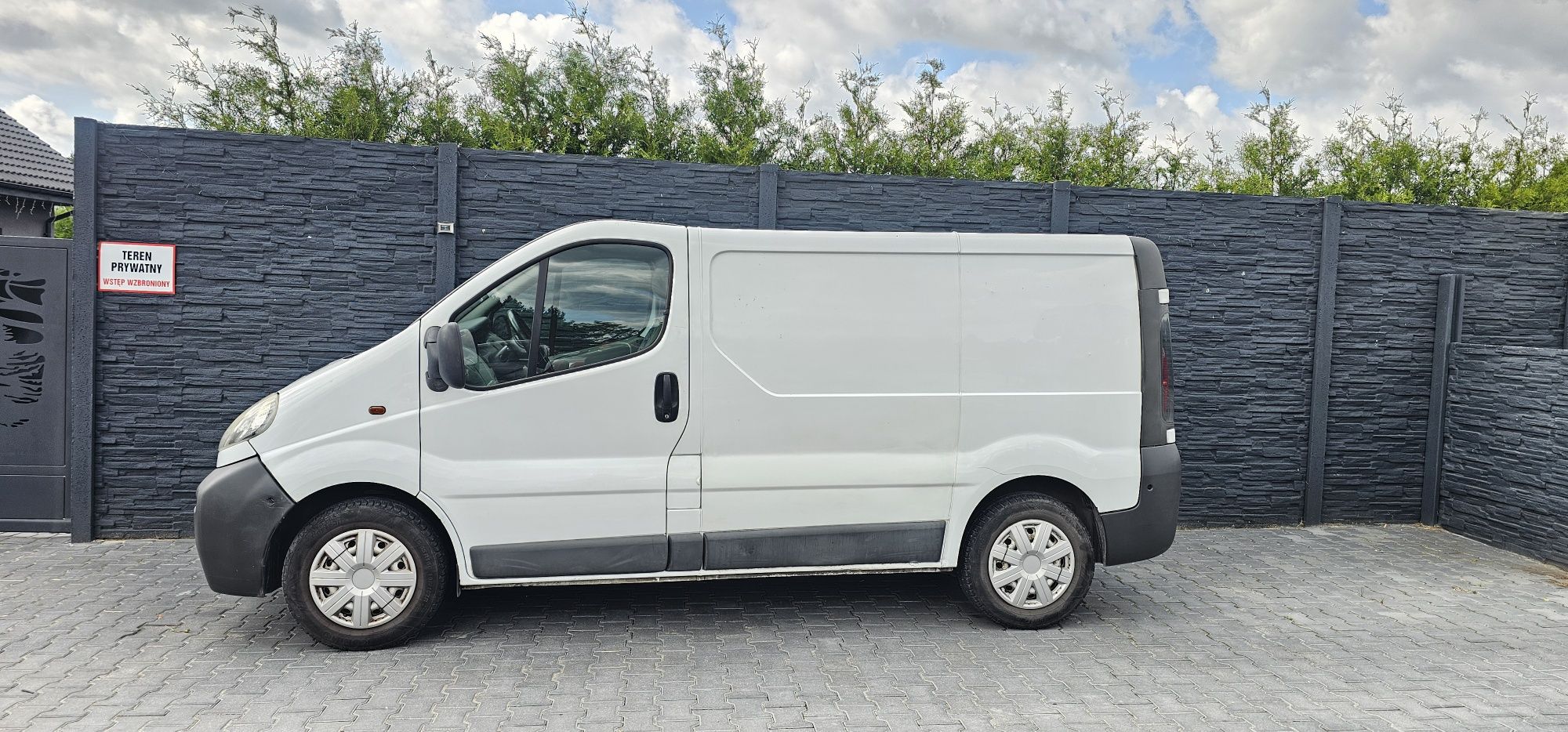 Skup aut Toruń Opel Vivaro 2004r 1.9D Blaszak Dostawczych