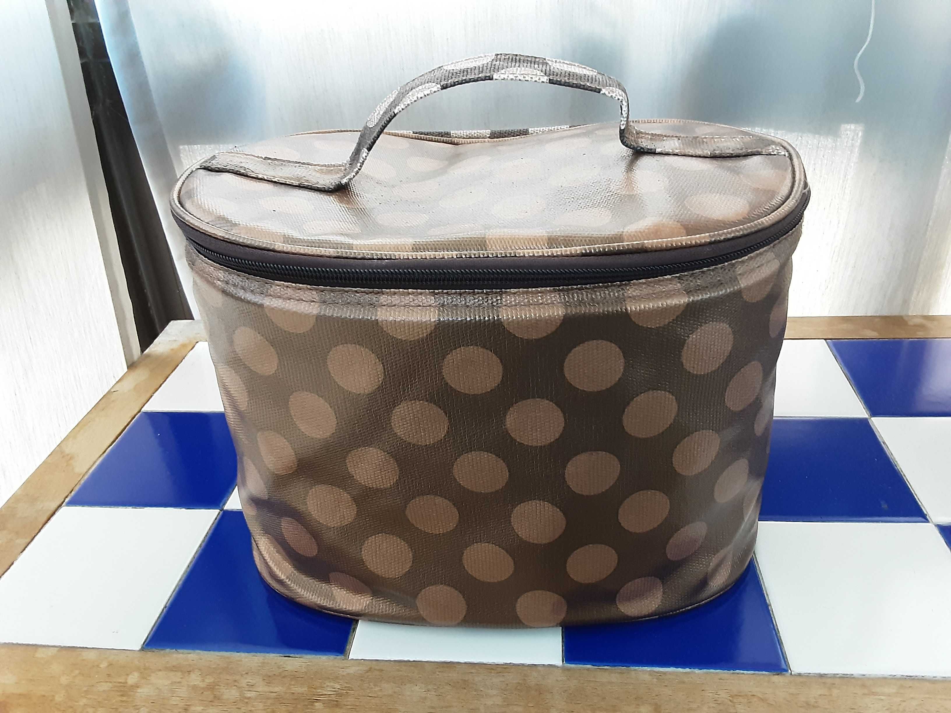 Necessaire "Bolinhas" Oriflame