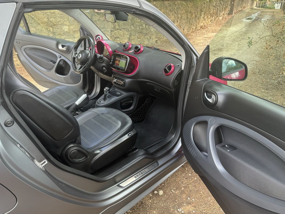 Smart FourTwo EQ eletrico Brabus Cabrio (ROSA)