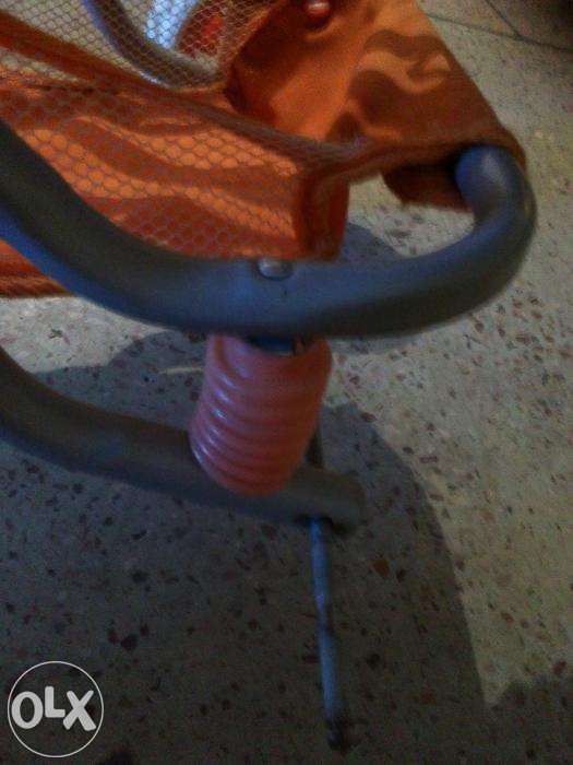 Продам детскую игрушечную коляску