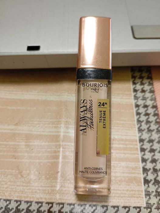 Bourjois Always Fabulous Podkład 100 Ivory 6 ml