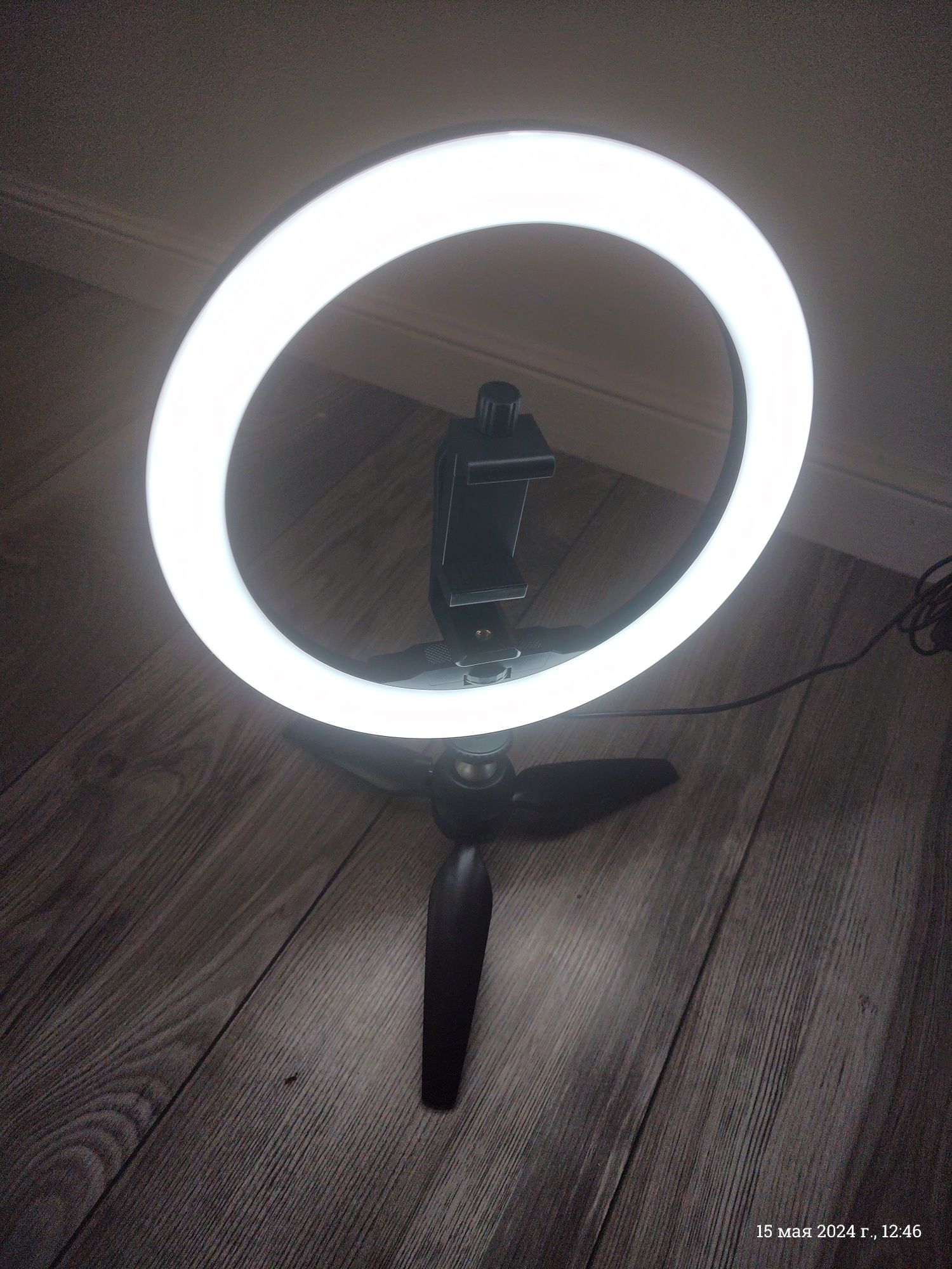 UBeesize Lampa pierścieniowa do selfie ze statywem i uchwytem na telef