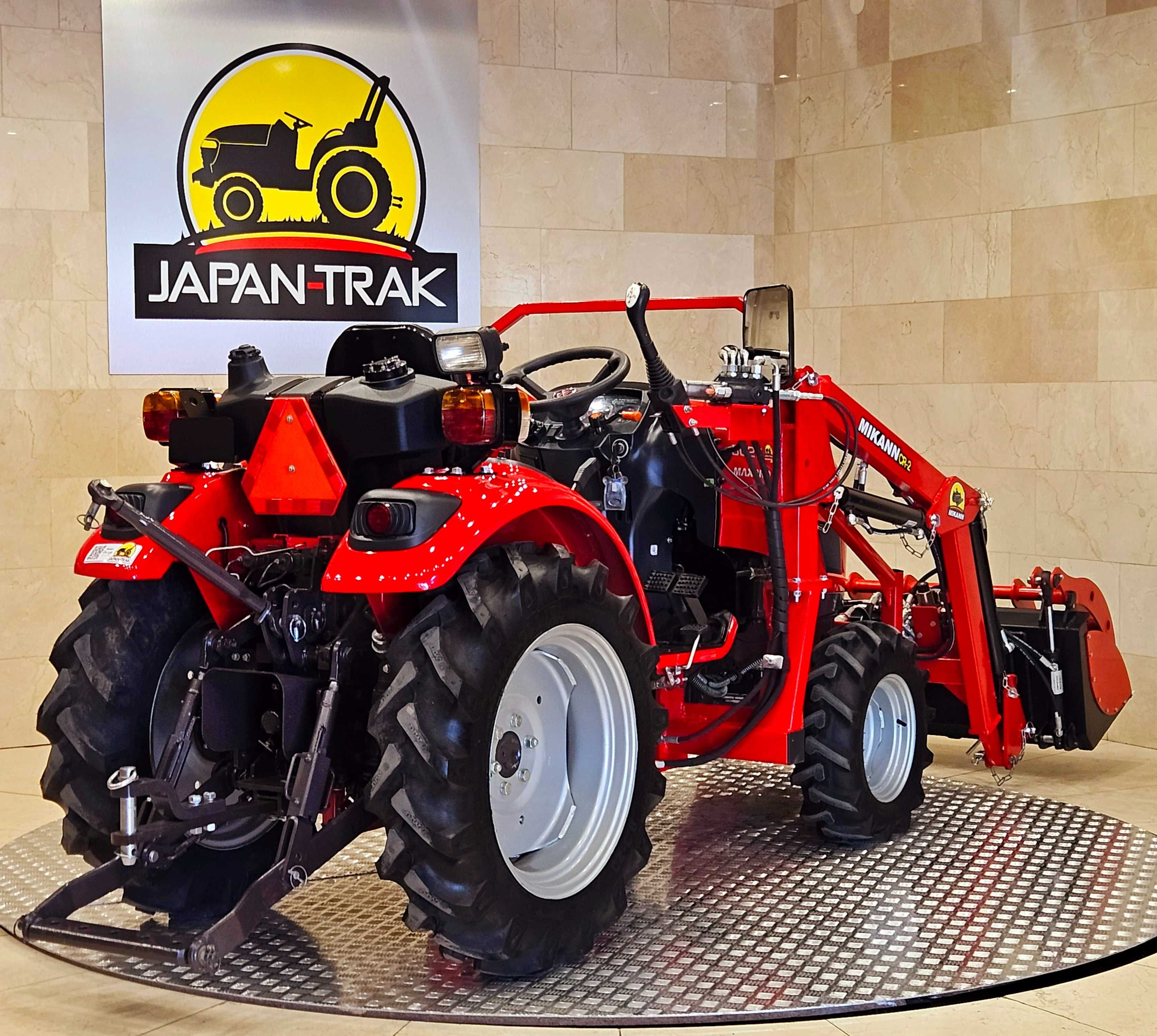 Nowy Massey Ferguson 6028, 4x4, ładowacz TUR. Traktorek