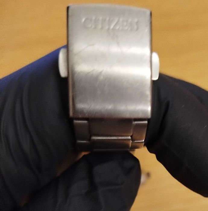 Citizen FE7024-84E Super Titanium – Elegancja i Lekkość